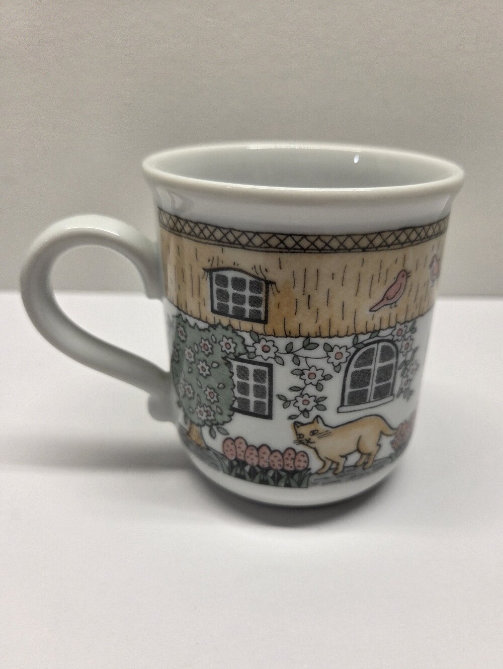 Vtg Cat Lady Mug Cottage Scene Standard Size Cottagecore